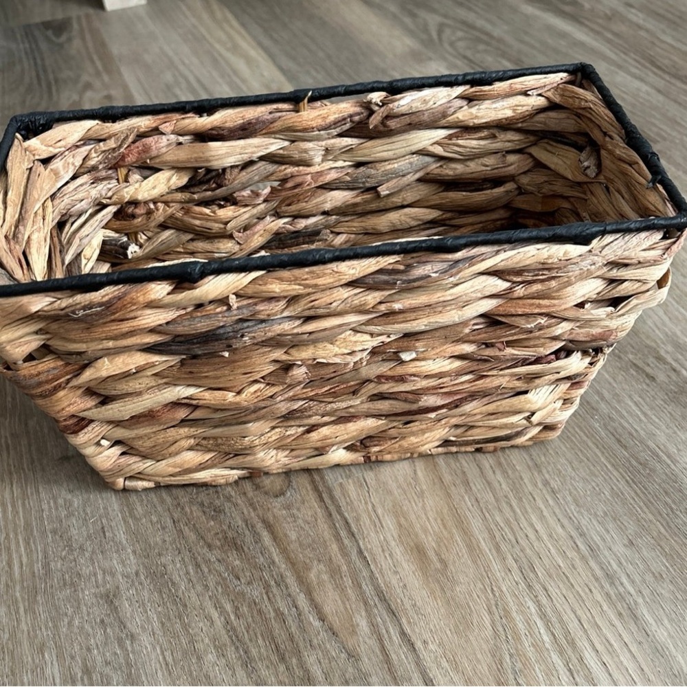 Decorative basket